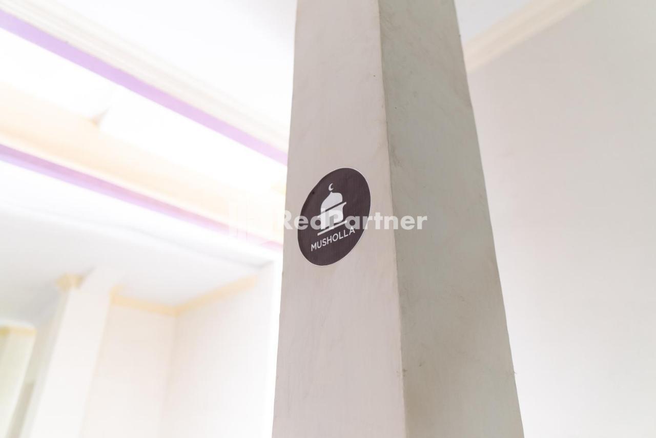 Wisma Aini Syariah RedPartner Bandar Lampung Bagian luar foto